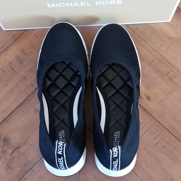 🆕️ Michael Kors Upton Ballet Shoes - Picture 3 of 6